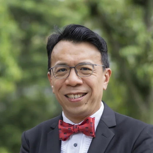 Portrait of Dr Lai Kah Weng