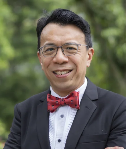 Portrait of Dr Lai Kah Weng